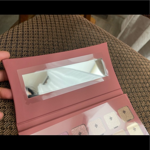 NIB Illamasqua Nude Collection Unveiled Artistry Palette Eyeshadow Makeup - Picture 8 of 12